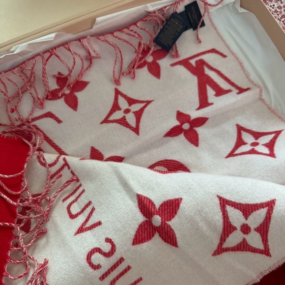 Louis Vuitton reversible scarf - Picture 3 of 3